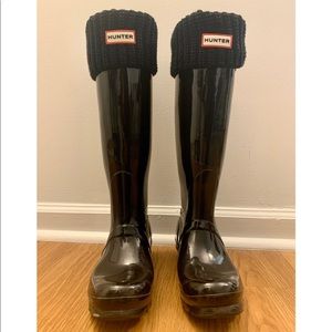 Hunter Gloss Rain Boots AND fleece sock inserts